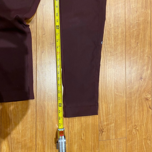 &go city trek trouser maroon - lululemon - Picture 9 of 11